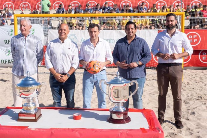 Presentación del XIII Campeonato Nacional de Selecciones Autonómicas de Fútbol Playa.