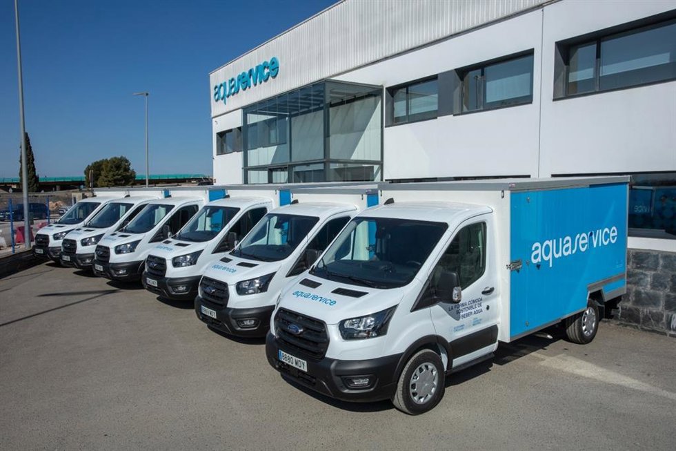 Aquaservice incorpora a su flota 90 vehículo Ford Pro híbridos.