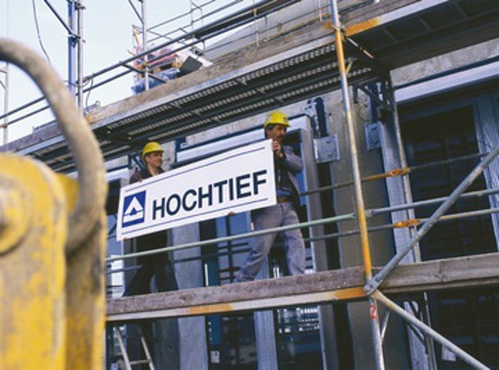 Archivo - Trabajadores En Obras De Hochtief