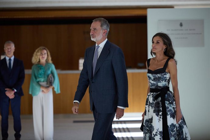 El Rey Felipe VI de España y la Reina Letizia de España, a su llegada a la inauguración de la Galería de las Colecciones Reales, en el Palacio Real, a 25 de julio de 2023, en Madrid (España). Felipe VI y Doña Letizia han inaugurado hoy la Galería de las