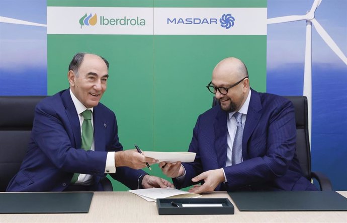 Iberdrola cierra una alianza con Masdar para coinvertir más de 1.600 millones en Baltic Eagle