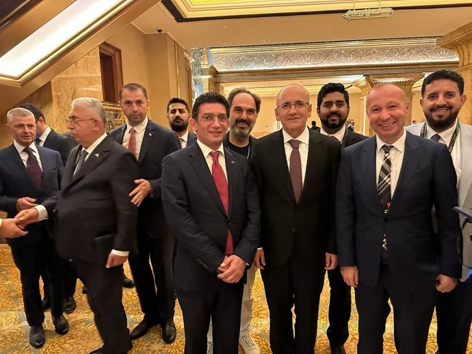 Payfix management Board Members with Minister of Finance of Turkiye Mehmet Simsek