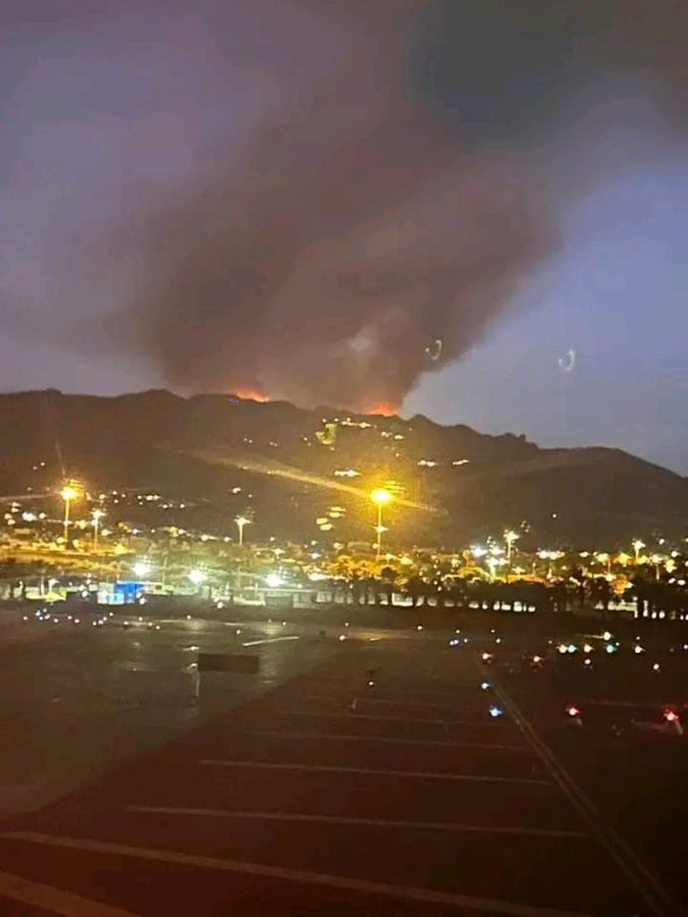 Llamas del incendio forestal declarado en Cortijo de Huertas, en Tejeda (Gran Canaria)