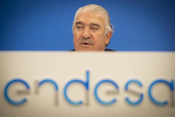 Archivo - El consejero delegado de Endesa, José Bogas, interviene en una rueda de prensa para comentar los resultados anuales de la compañía en el ejercicio 2022, en la sede social de Endesa en Madrid, a 24 de febrero de 2023, en Madrid (España). Endesa