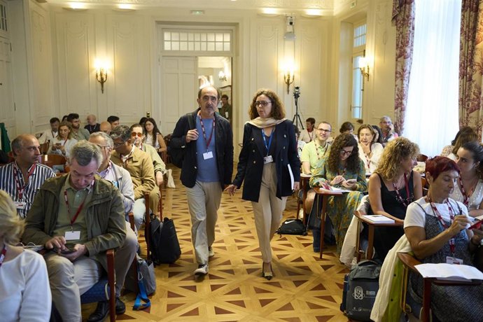 El filósofo  Daniel Innerarity y la vicerrectora de la UIMP, Matilde Carlón