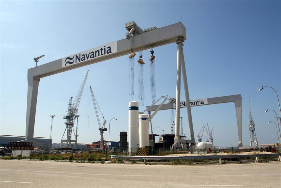Archivo - Instalaciones en los astilleros de la empresa pública Navantia, en la Bahía de Cádiz. 