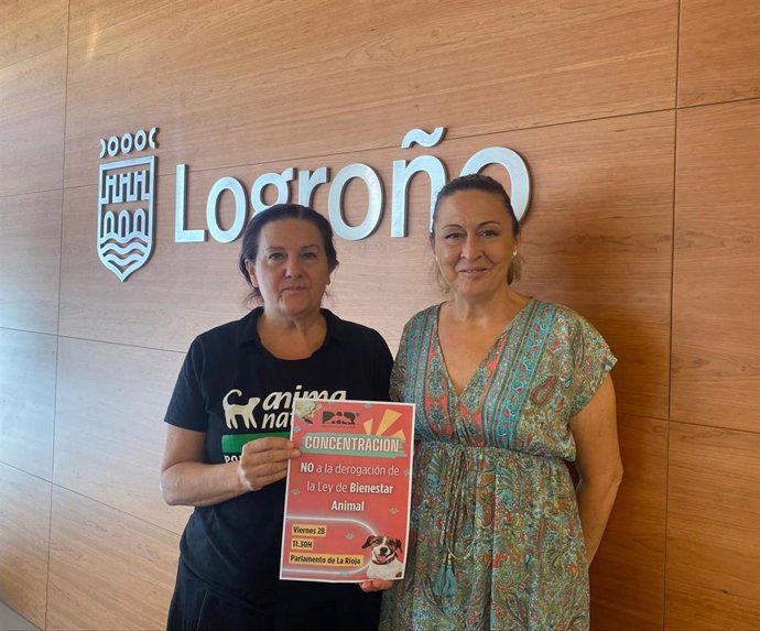 La concejala de Podemos-IU, Amaia Castro, y la coordinadora de AnimaNaturalis en La Rioja, Inma De Imaña.