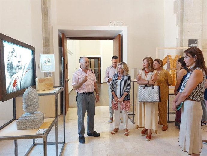 Inauguración de la exposición 'Artesanía con A de Andalucía' en el Museo de Málaga.