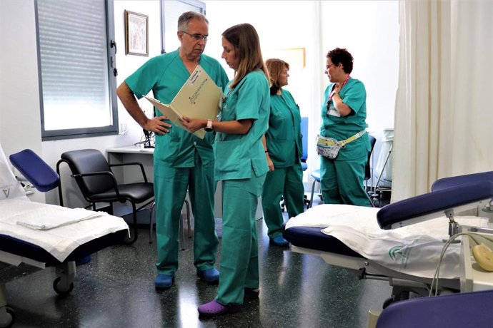 El Hospital Juan Ramón Jiménez obtiene la acreditación para formar a residentes de Matrona.