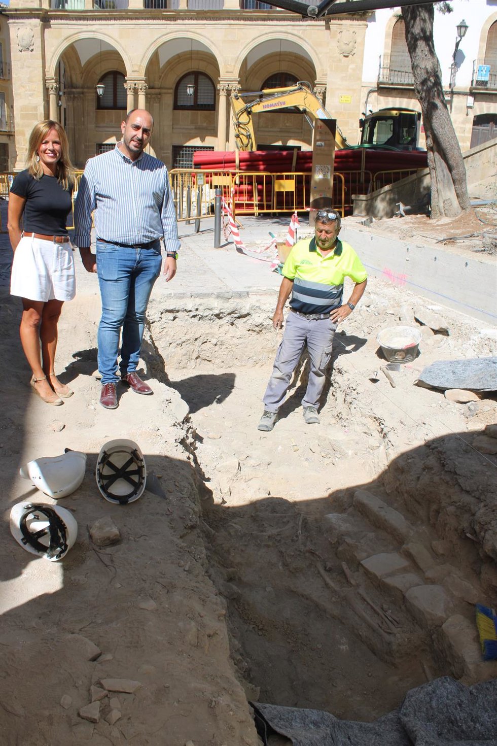 Visita a las obras de la Plaza 1 de Mayo