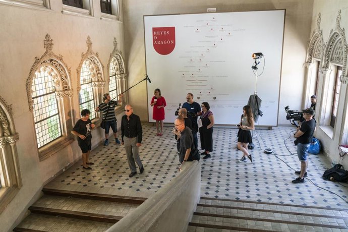 La directora Isabel Soria rueda en el Palacio de La Aljafería su nuevo cortometraje 'Mortal Derbi'.