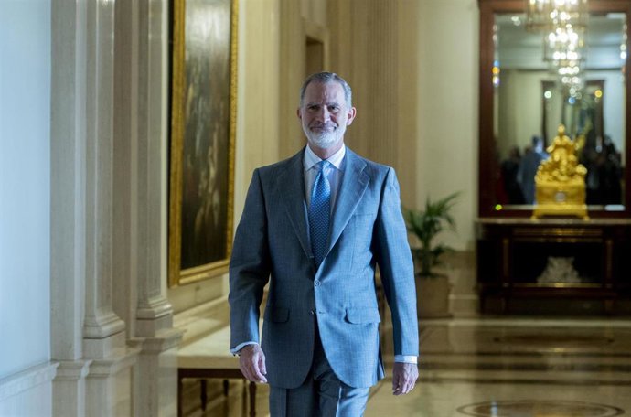 El Rey Felipe VI, a su llegada a un acto en Madrid.