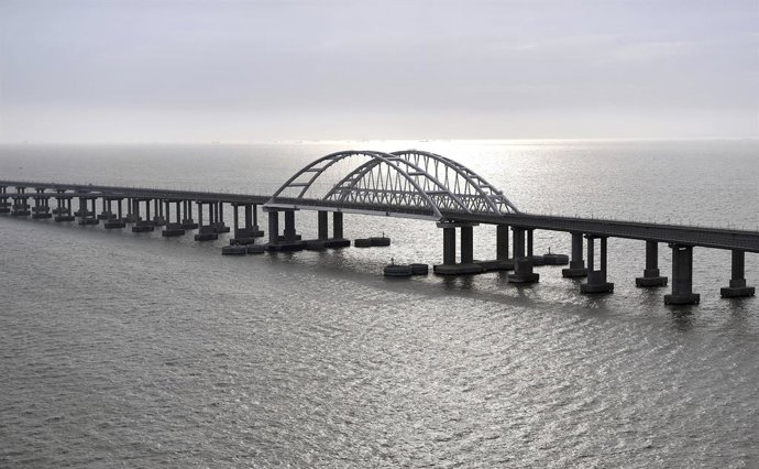 Archivo - December 23, 2019, Taman, Krasnodar, Russia: Aerial view of the newly opened Crimean Bridge across the Kerch Strait connecting Crimea to Krasnodar prior to the inaugural train service begins December 23, 2019 in Taman, Russia. The 19km bridge 