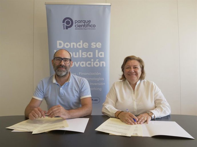 El Parque Científico de la Universidad Miguel Hernández (PCUMH) de Elche (Alicante) y el Colegio Profesional de Ambientólogos de la Comunitat Valenciana (CoAmbCV) han firmado un convenio para colaborar en el campo de la innovación