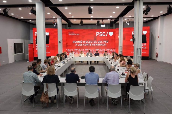 Reunió de diputats i senadors electes del PSC.