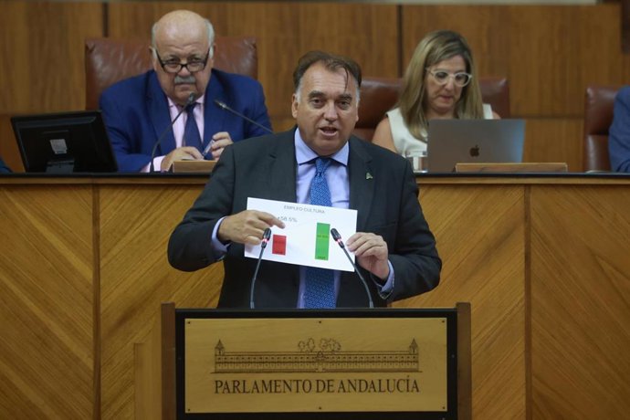Comparecencia del Consejero de Turismo, Deporte y Cultura, Arturo Bernal durante el Pleno del Parlamento andaluz. A 26 de julio de 2023, en Sevilla (Andalucía, España).