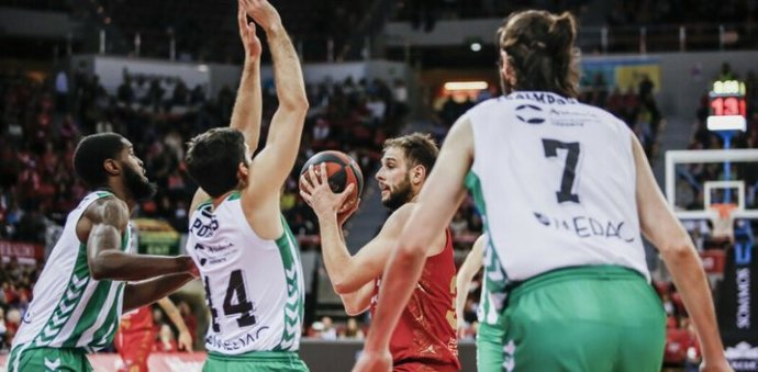 Ala-pívot Iván Cruz