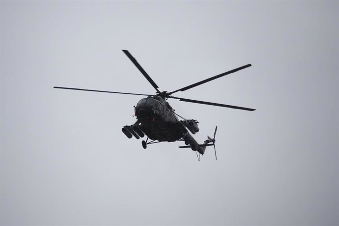 Archivo - Helicóptero de las FFAA de Perú