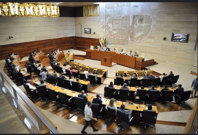 Pleno en la Asamblea de Extremadura, en una imagen de archivo