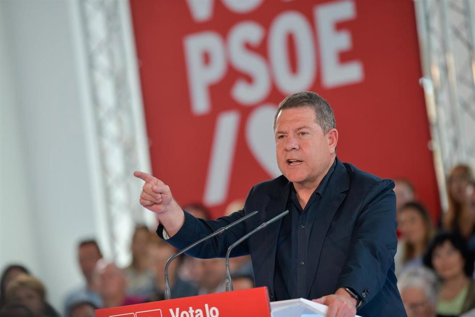 Archivo - El presidente de Castilla-La Mancha, Emiliano García-Page, interviene en un acto de campaña del PSOE de Castilla-La Mancha.