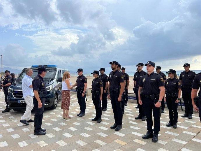 Un total de 128 agentes en prácticas de la Policía Nacional refuerzan la Operación Verano y las plantillas en la provincia de Alicante