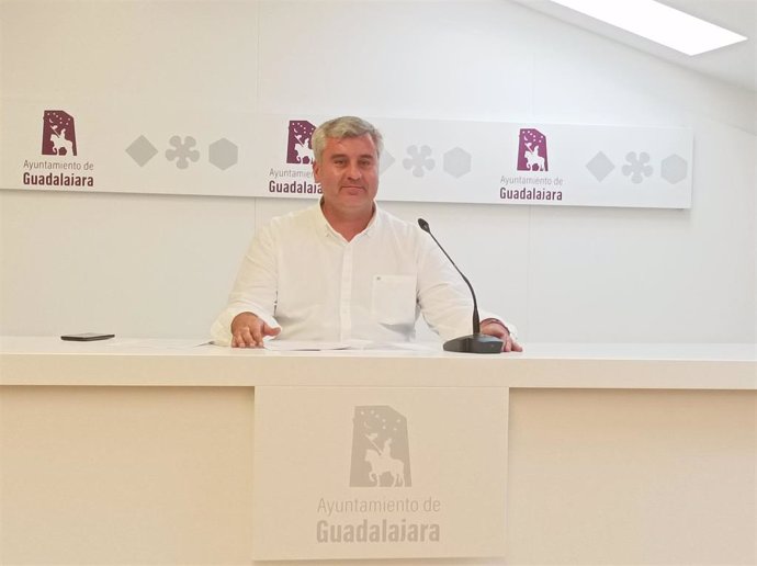 El segundo teniente de alcalde y concejal de Transparencia y Buen Gobierno en el Ayuntamiento de Guadalajara, Alfonso Esteban.