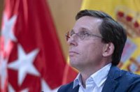 Almeida ve "insultante" que Sánchez "se vaya a La Mareta" naturalizando el apoyo de "un prófugo y los 'bilduetarras'"