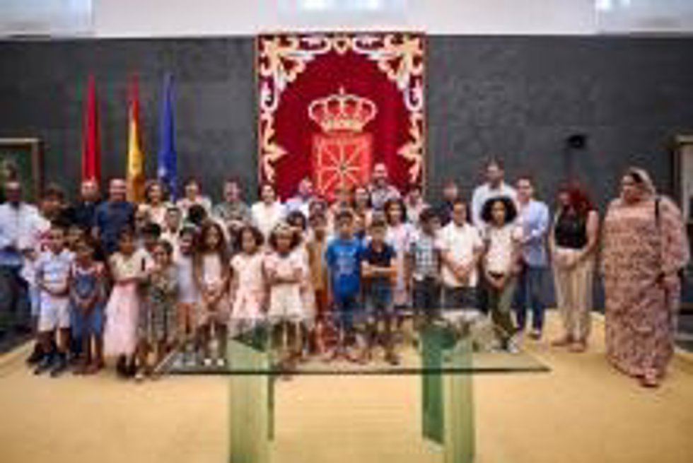 Imagen del acto en el Parlamento de Navarra.