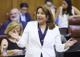 La consejera de Agricultura, Pesca, Agua y Desarrollo Rural, Carmen Crespo, en el Parlamento.