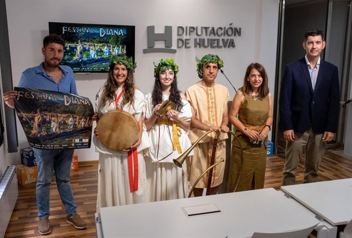Presentación de la VIII edición del Festival de Diana de Aroche en la Diputación de Huelva.