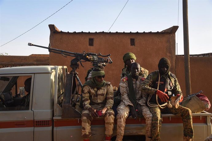 Archivo - Miembros de la Guardia Nacional de Níger en la provincia de Tahoua (archivo)
