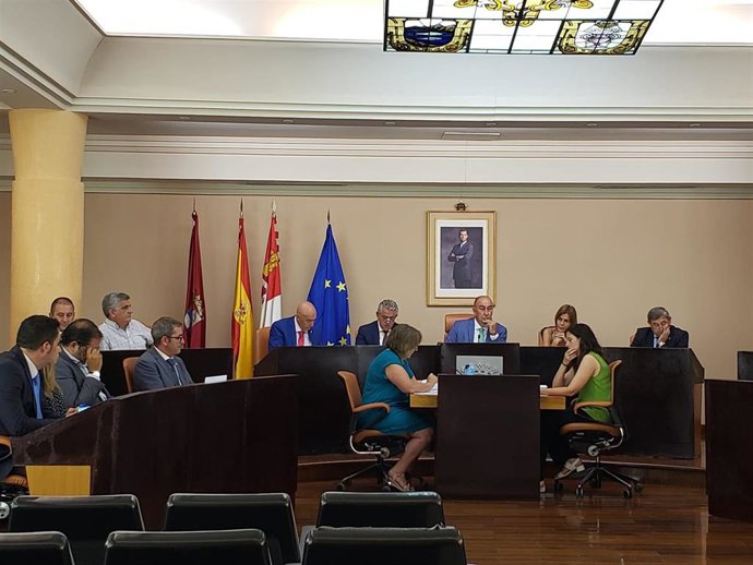 Pleno de la Diputación de Segovia.