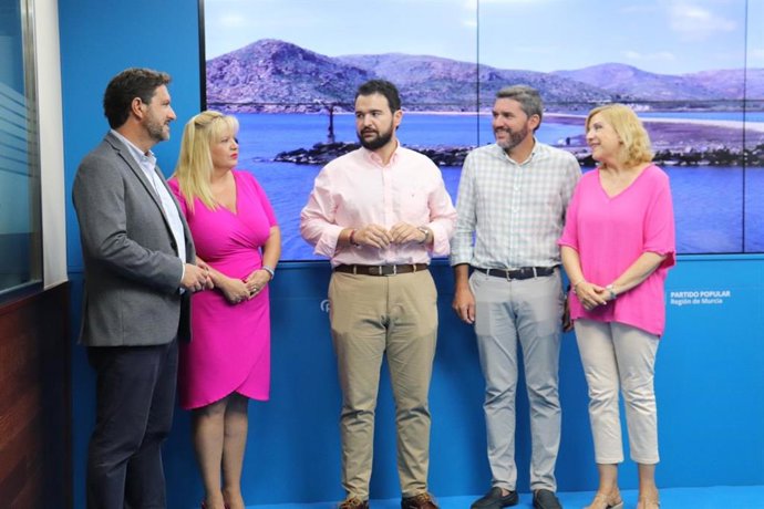 Los responsables del PP, en la rueda de prensa