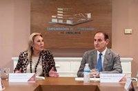Carolina España analiza con la CEA las medidas de la Junta para impulsar el desarrollo empresarial