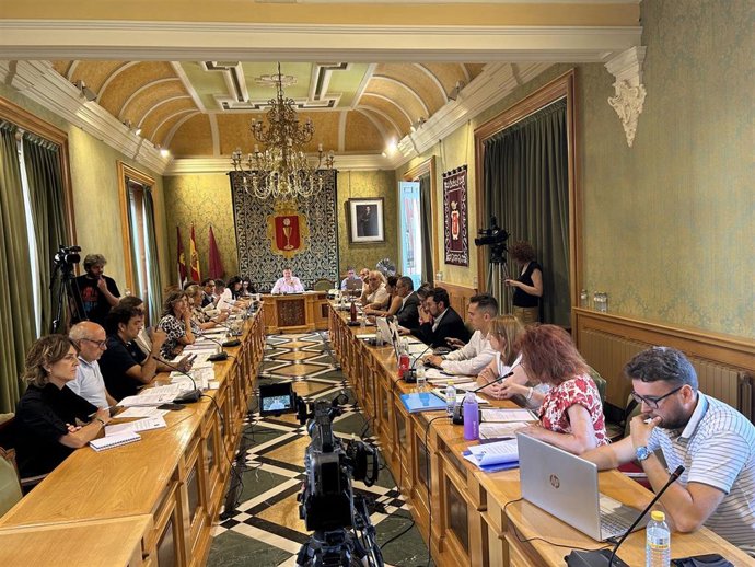 Pleno en el Ayuntamiento de Cuenca.