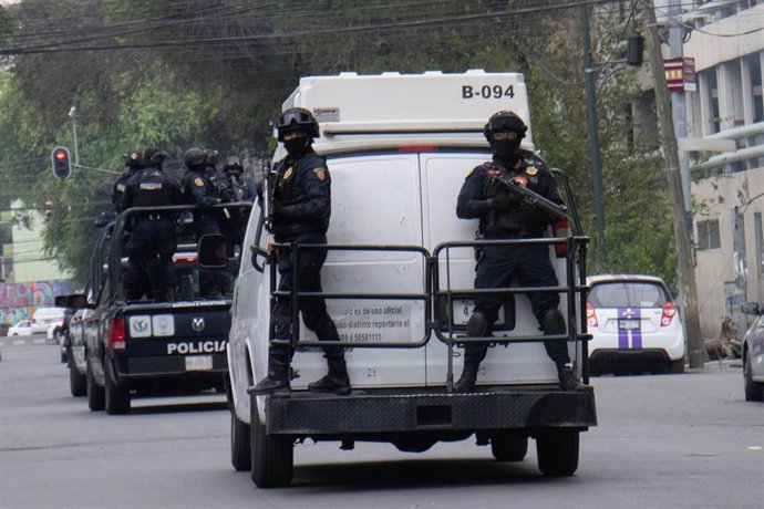 Archivo - Policías mexicanos (imagen de archivo).