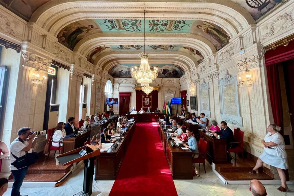 Pleno dle Ayuntamiento de Málaga relativo al mes de julio