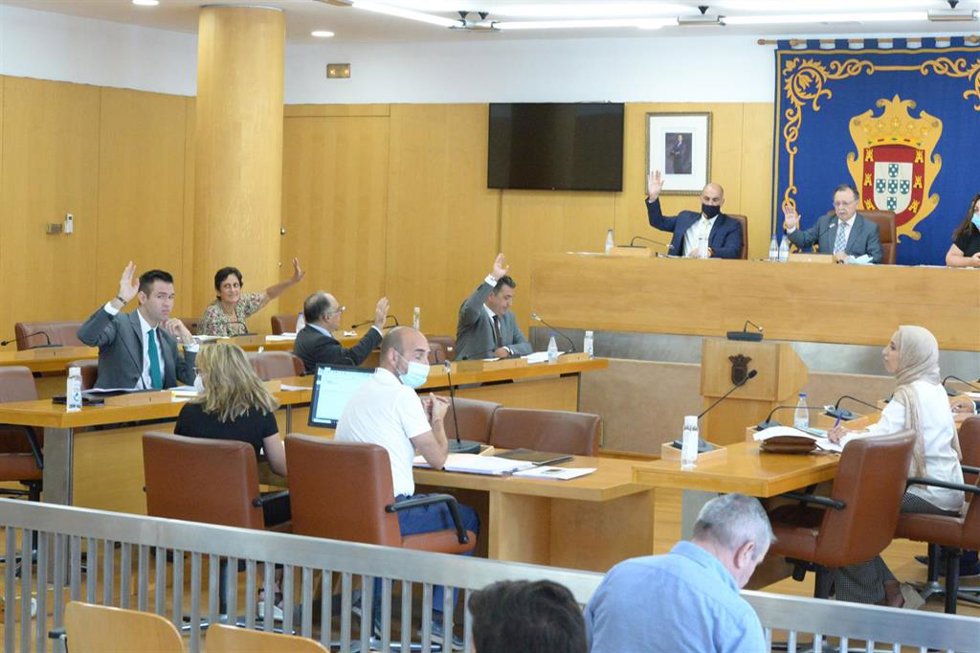La Asamblea de Ceuta pide por unanimidad a Sánchez que incluya la ciudad en la gira de los Reyes por "toda España"