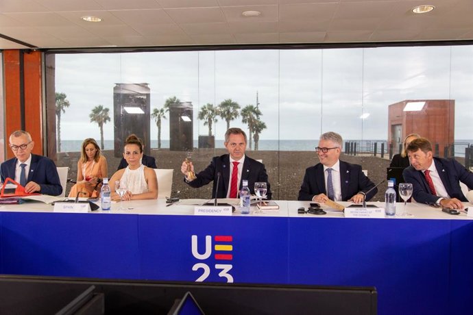 El ministro de Sanidad en funciones, José Miñones, preside la Reunión Informal de la Salud de  la UE en el marco de  la Presidencia española dentro de la UE