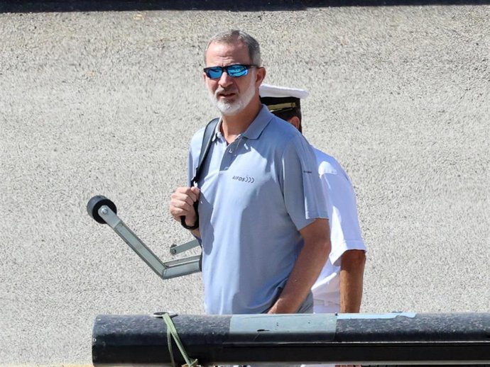 EL REY FELIPE SE DEJA VER EN EL PUERTO DE PALMA