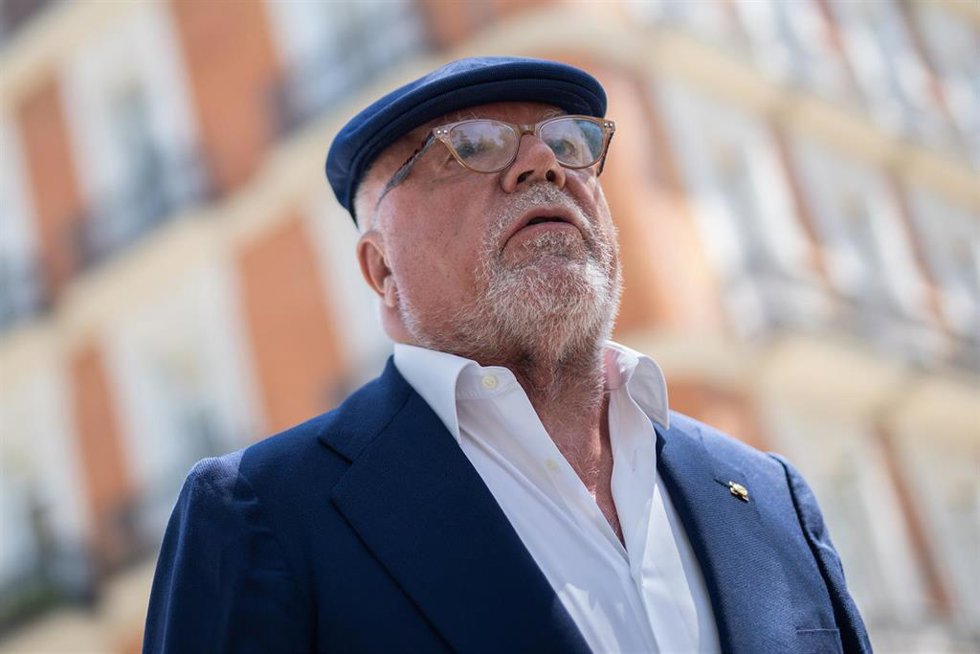 El excomisario José Manuel Villarejo a su salida de la Audiencia Nacional, a 27 de julio de 2023, en Madrid (España). La Fiscalía Anticorrupción ha solicitado al tribunal de la Audiencia Nacional (AN), que ha dictado la primera condena del 'caso Villare