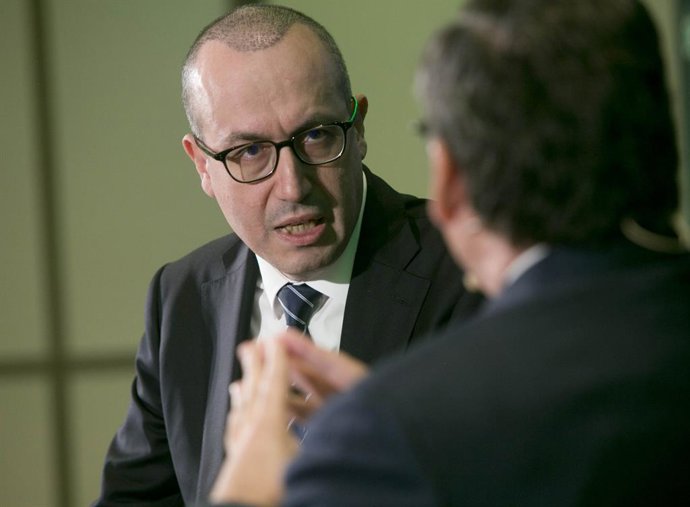 Archivo - El consejero delegado de BBVA, Onur Gen, en el XXIX Encuentro del Sector Financiero, organizado por Deloitte y 'ABC', el 22 de noviembre de 2022.