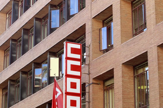 Archivo - Sede CCOO, logo de Comisiones Obreras, edificio, edificios CCOO, fachada de Comisiones Obreras, cartel CCOO