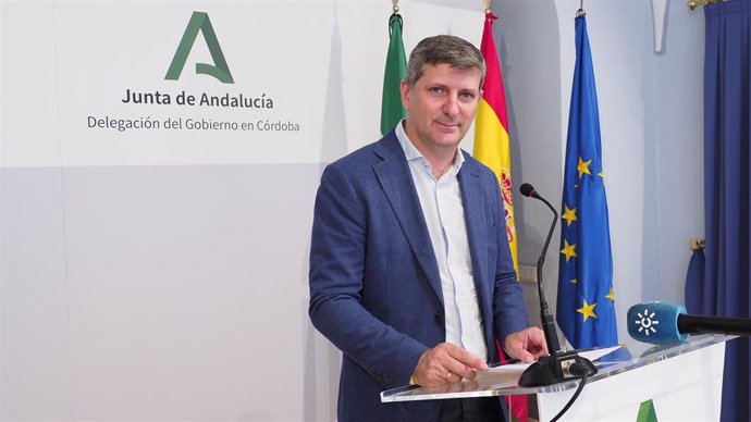 Archivo - El delegado de Agricultura, Pesca, Agua y Desarrollo Rural, Francisco Acosta.