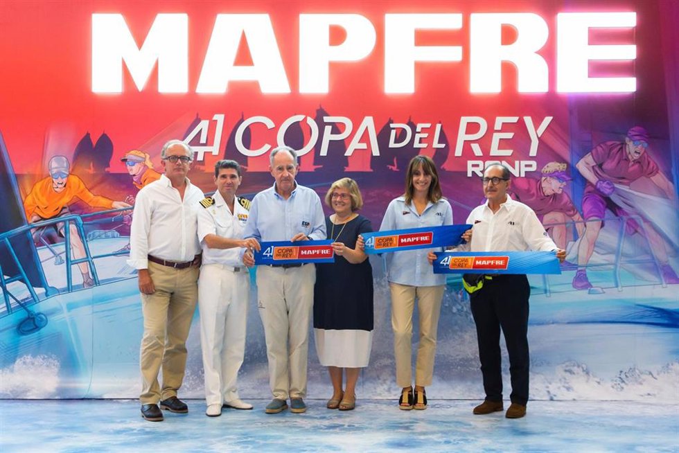 Desde la izqda.: José Escalas, Javier Núñez, Javier Sanz, Mercedes Celeste, María del Carmen Sales y Emerico Fuster