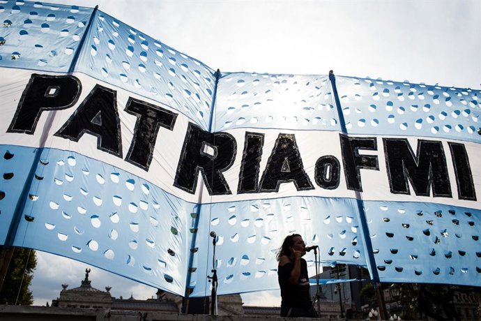 Archivo - Protesta contra el FMI en Argentina 