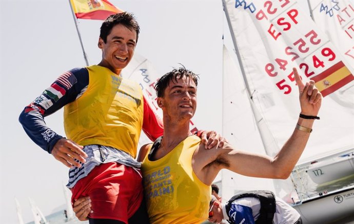 Los españoles Mateu y De Maqua, campeones del mundo de 420 en Alicante