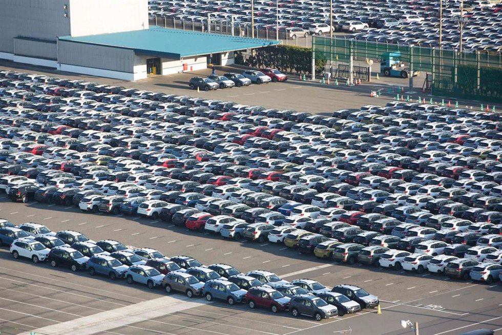 Archivo - January 13, 2021, Kawasaki, Kanagawa, Japan: Subaru vehicles ready for export inside Kawasaki industrial zone in the Tokyo bay..The kawasaki industrial zone grew rapidly under the Japanese economic boom in the 60' and 70' of the last century. 