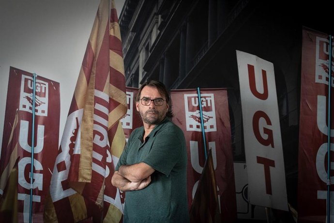 El secretario general de UGT Catalunya, Camil Ros, durante una entrevista para Europa Press, a 25 de julio de 2023, en Barcelona, Catalunya (España). Camil Ros es un sindicalista, cofundador del movimiento Avalot-Joves de la UGT de Catalunya. En 2016, d