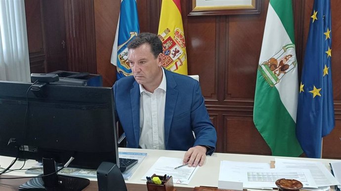 El presidente de la Autoridad Portuaria de Huelva (APH), Alberto Santana.